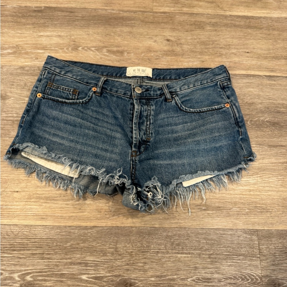 We The Free denim shorts size 31